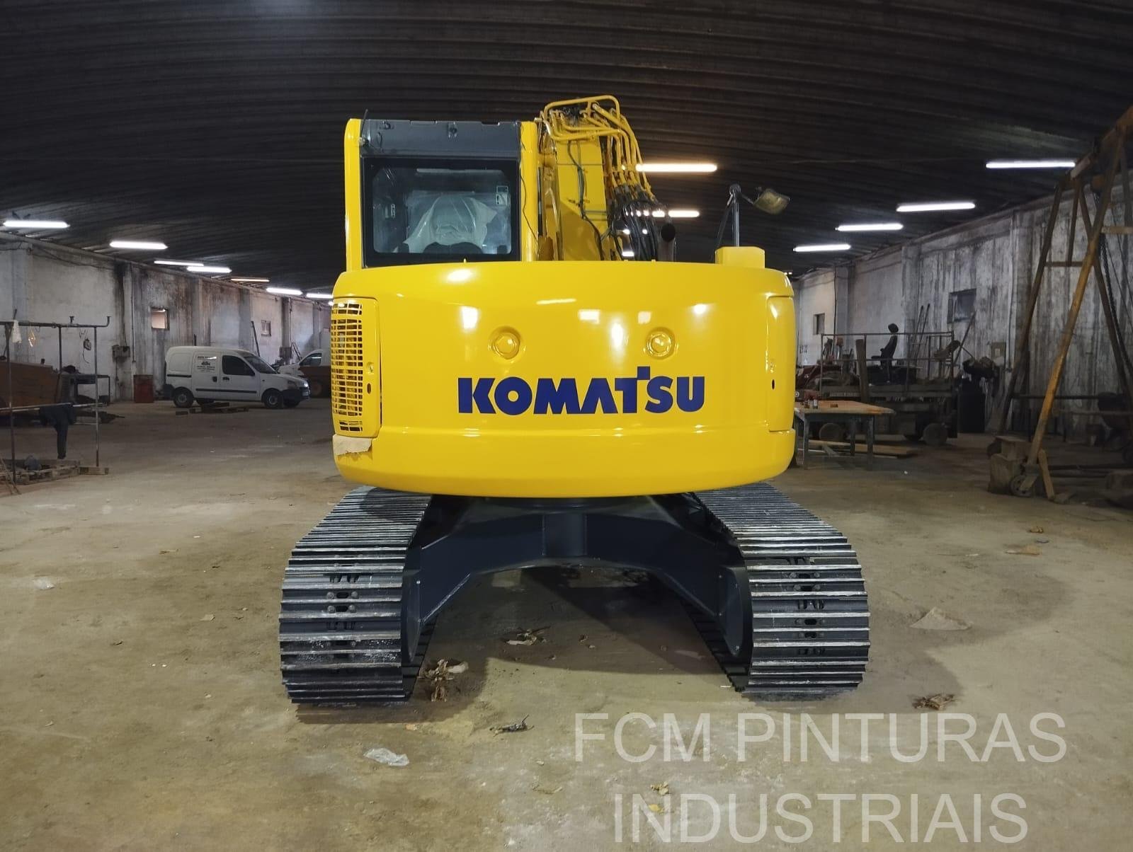 Komatsu depois